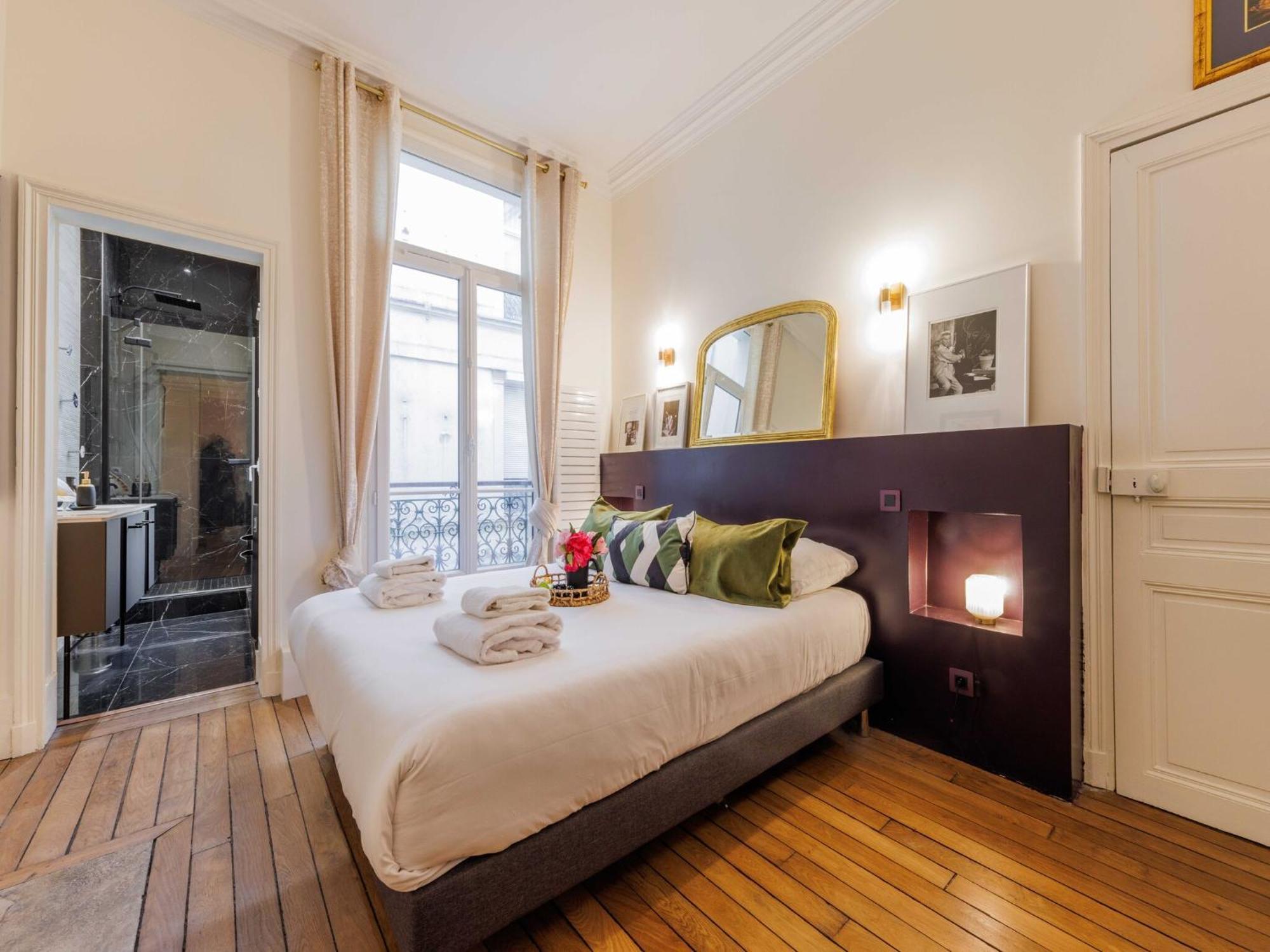 Superb 2bdr 4p - Palais Royal Apartment