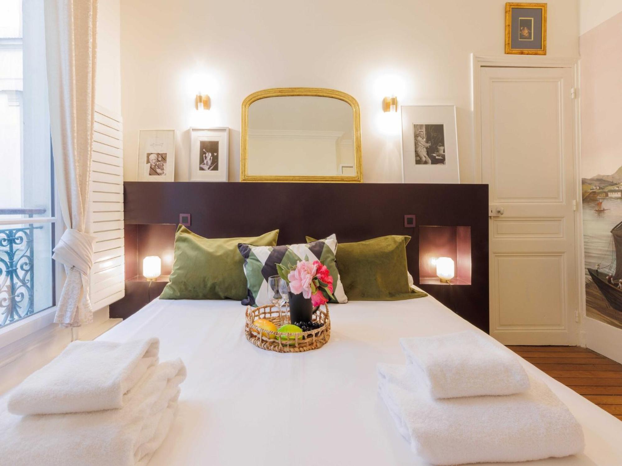 Superb 2bdr 4p - Palais Royal Apartment *